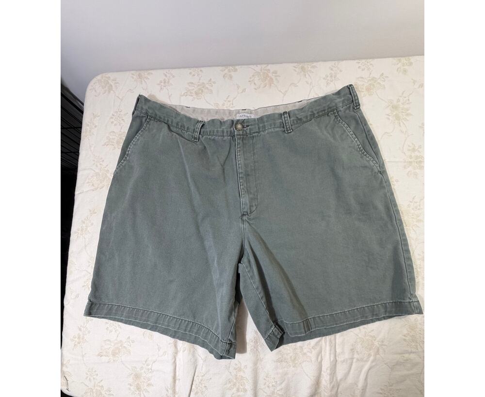 Van Heusen Mens Chino Shorts Size 40 Olive Green Cotton Flat Front Casual